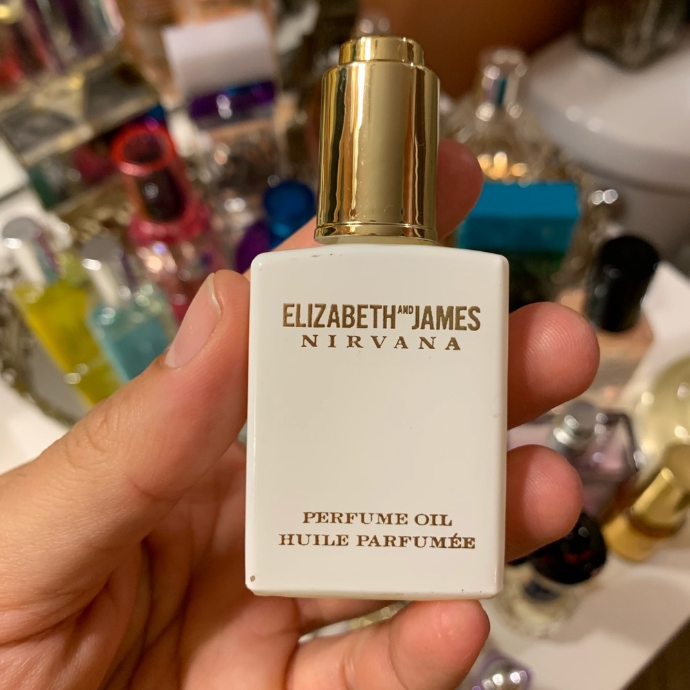 ELIZABETH and JAMES NIRVANA white/for her